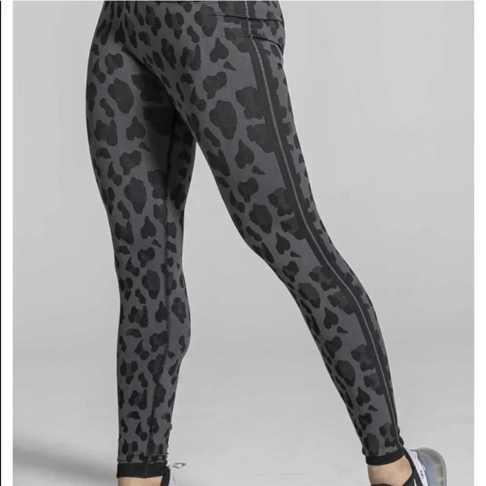 925 Fit Wild Thing Seamless Legging Leopard Blue Black Animal Print High Waist S